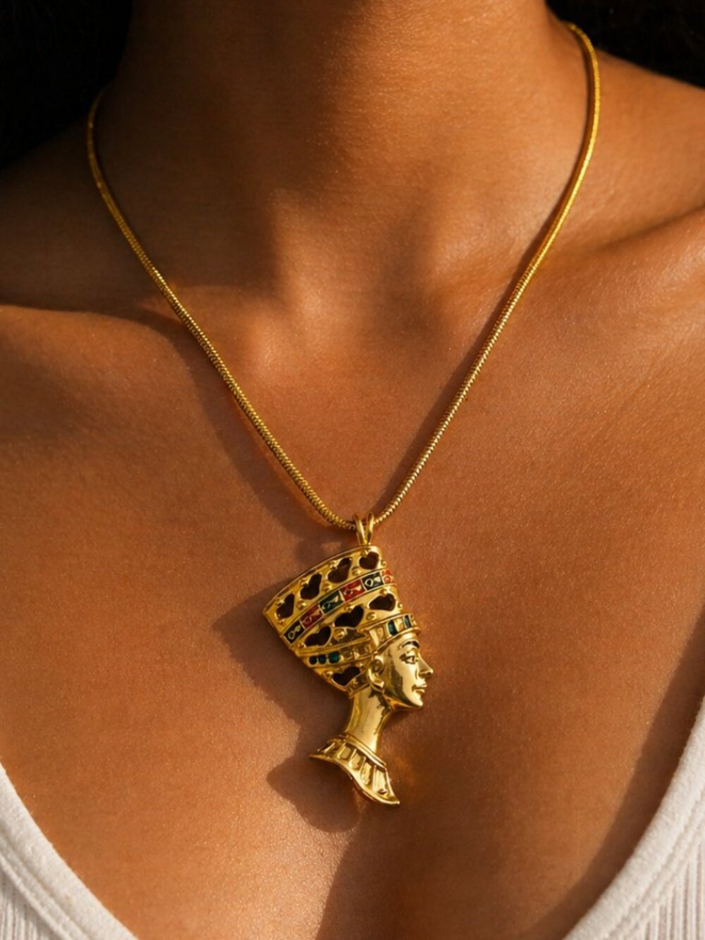 Vintage Nefertiti Pendant Necklace Gold Tone Egyptian Queen Statement Jewelry